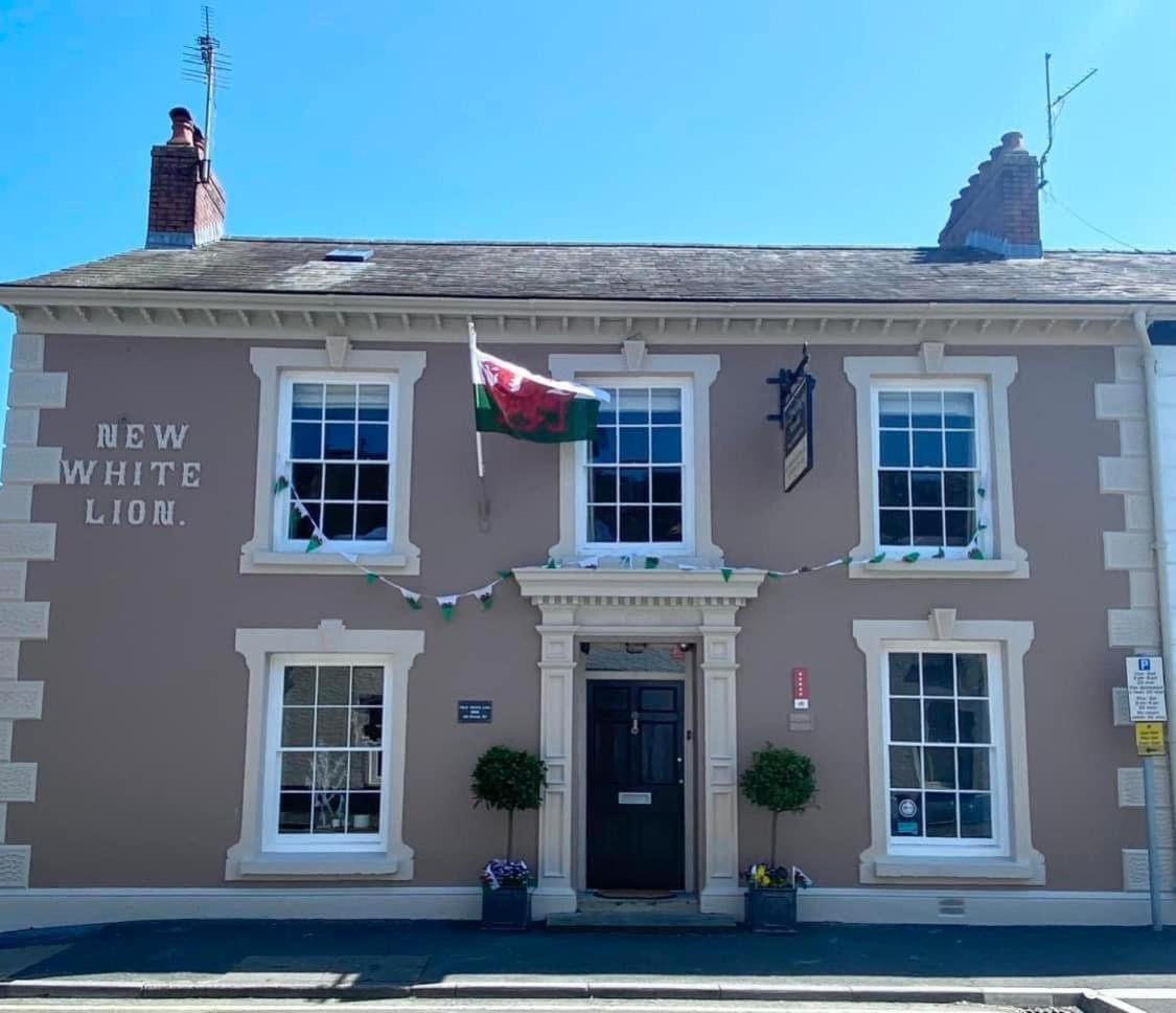 Hotel The New White Lion Llandovery Exterior foto